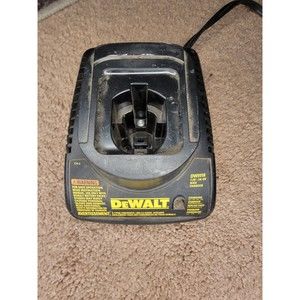 DEWALT DW9118 Battery Charger - Black